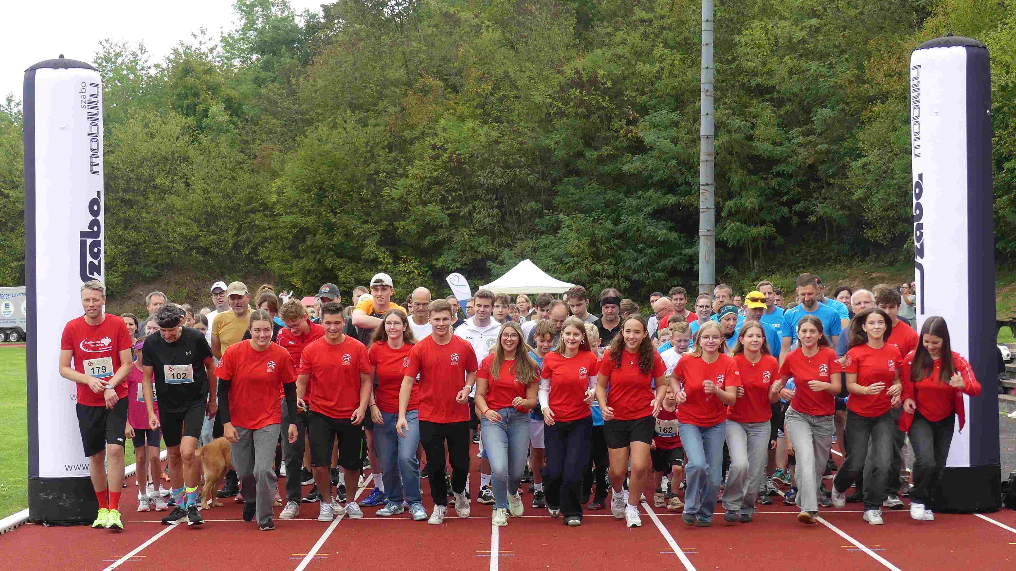 Bild vom 15. Benefizlauf im Jahr 2025. Dies ist das 84. Bild.